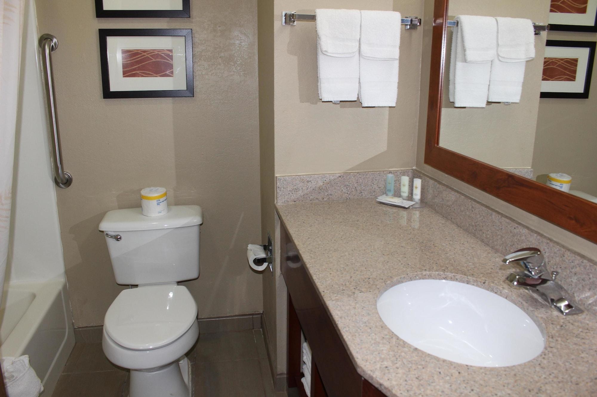 Comfort Inn Grain Valley Esterno foto