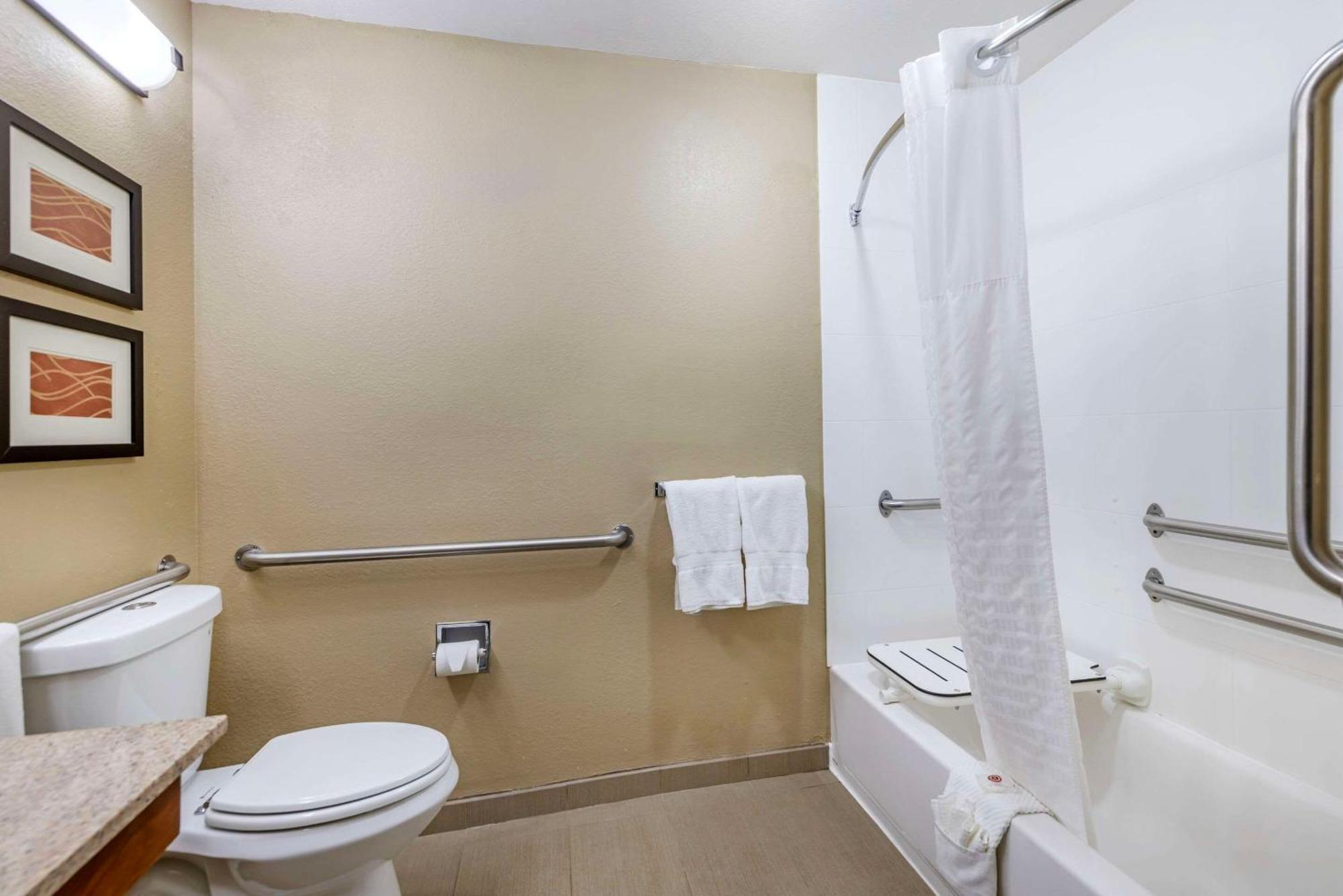 Comfort Inn Grain Valley Esterno foto