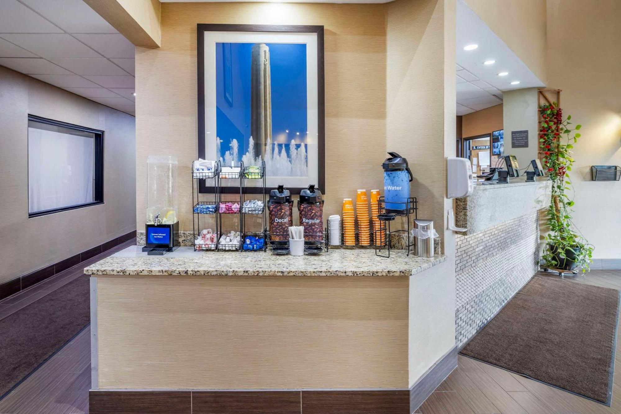 Comfort Inn Grain Valley Esterno foto