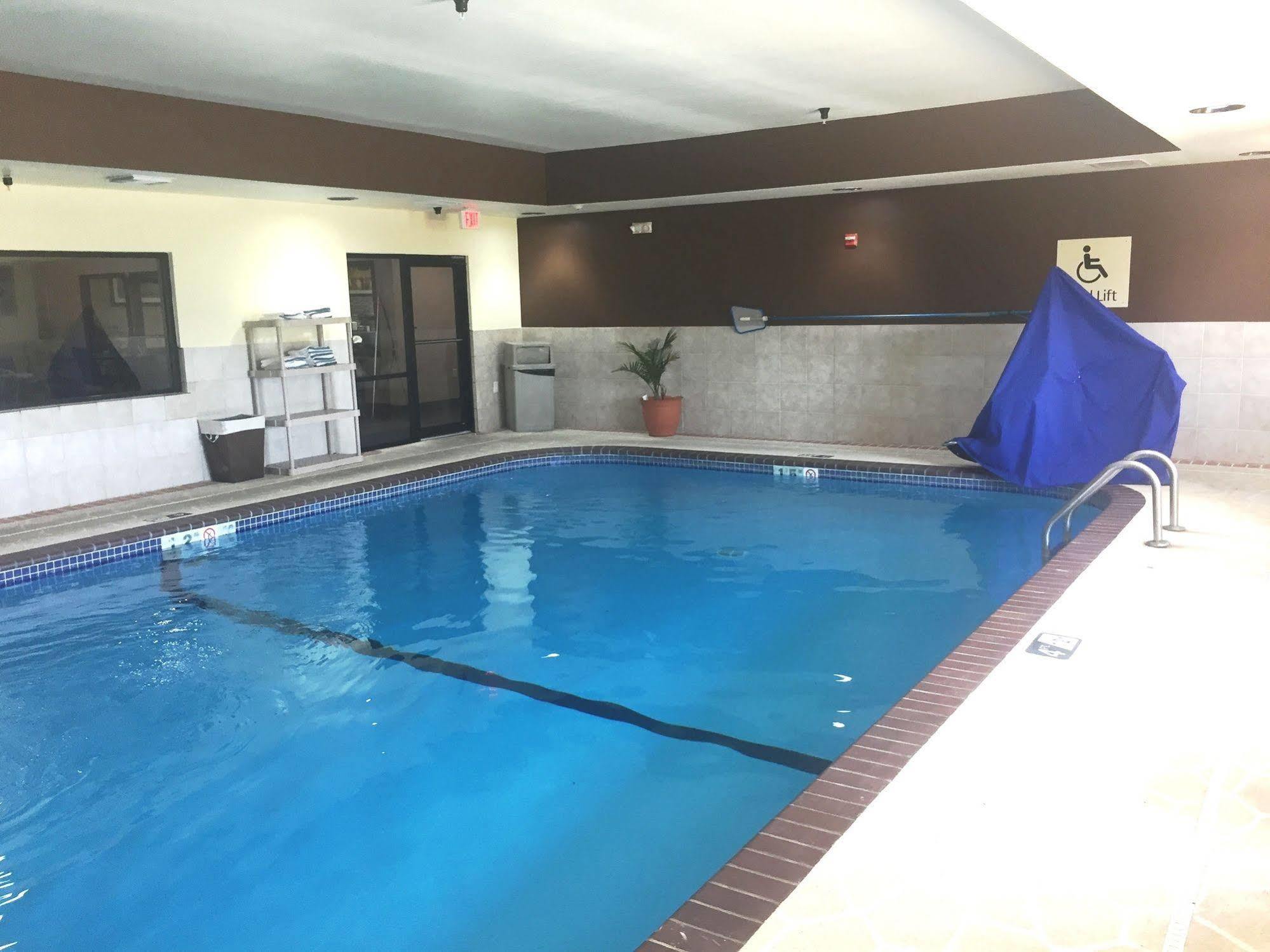 Comfort Inn Grain Valley Esterno foto