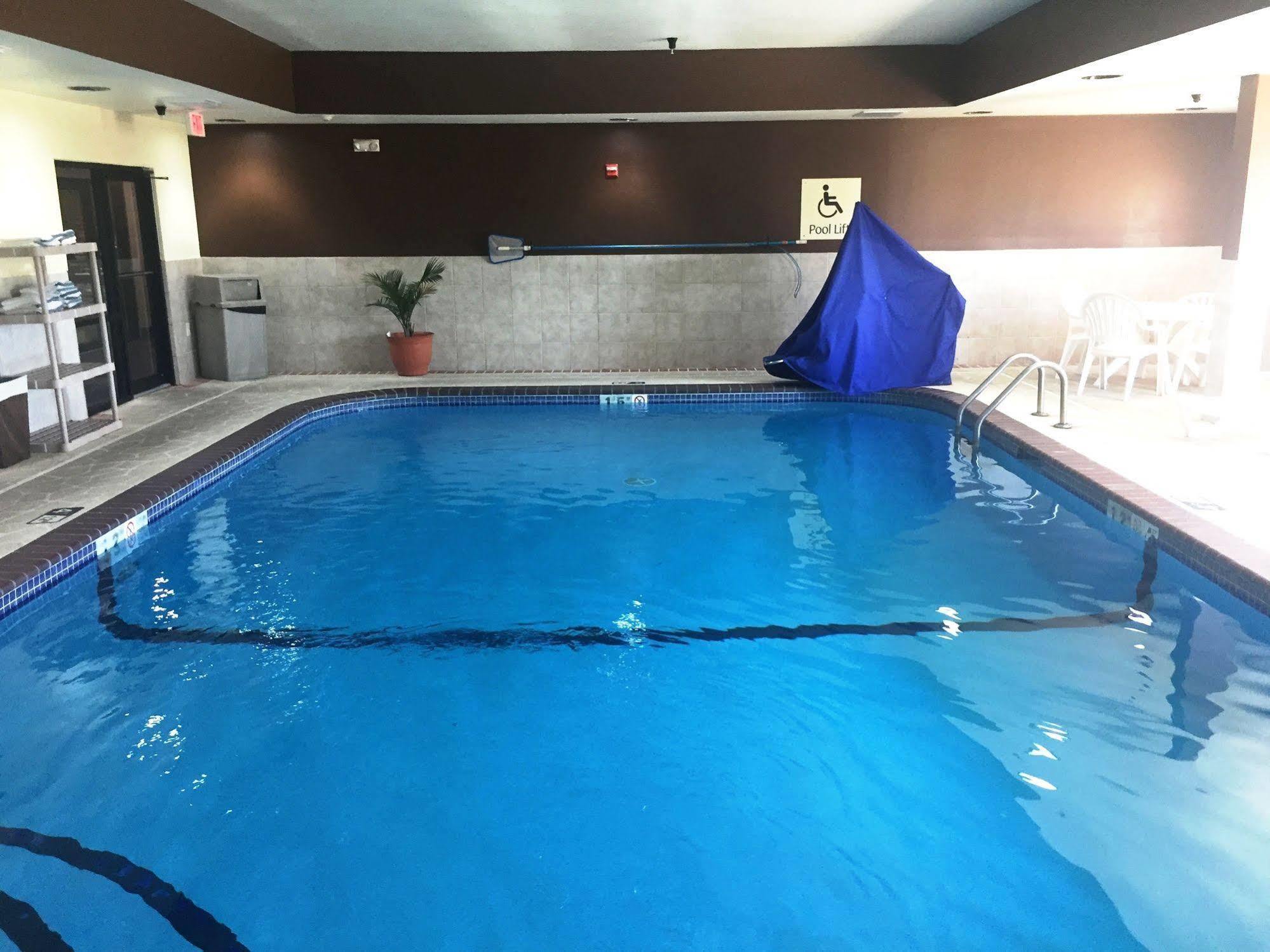 Comfort Inn Grain Valley Esterno foto