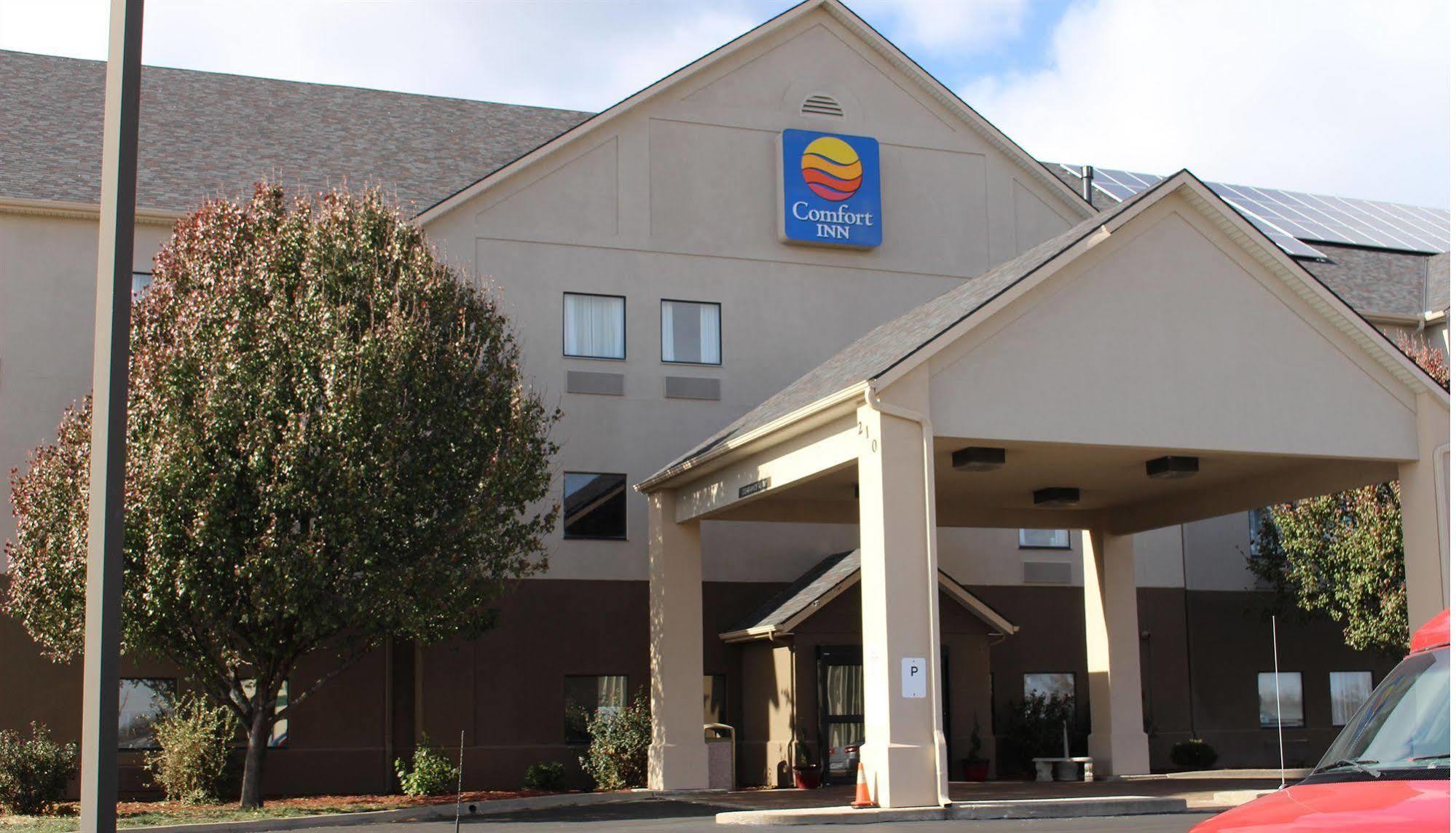 Comfort Inn Grain Valley Esterno foto