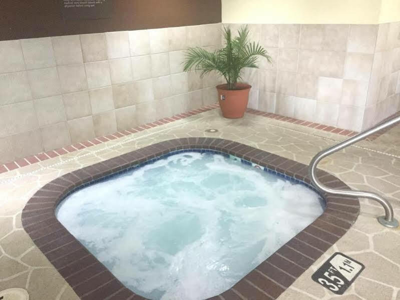 Comfort Inn Grain Valley Esterno foto