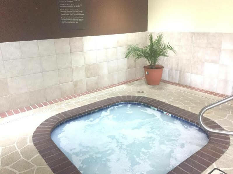 Comfort Inn Grain Valley Esterno foto